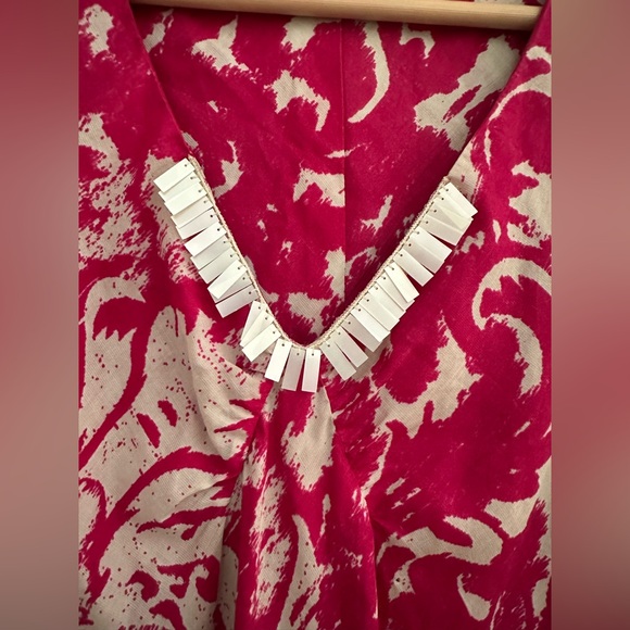 Silk Floral Red and Cream Women's Dress Resort collection from Velvet size small - Picture 4 of 4